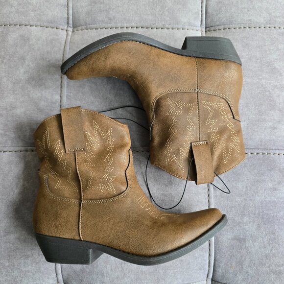 NEW me Too Women's Cowgirl Style Short Booties Size 6M - Picture 3 of 8